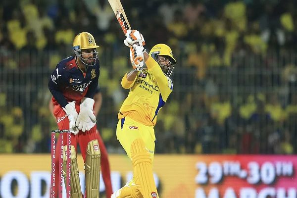 RCB Vs CSK मैच में Ravindra Jadeja ने बना दिया अद्भुत वर्ल्ड रिकॉर्ड, IPL में ये कमाल करने वाले बने पहले खिलाड़ी